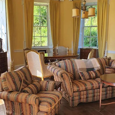 Assolas House - Castle Villa